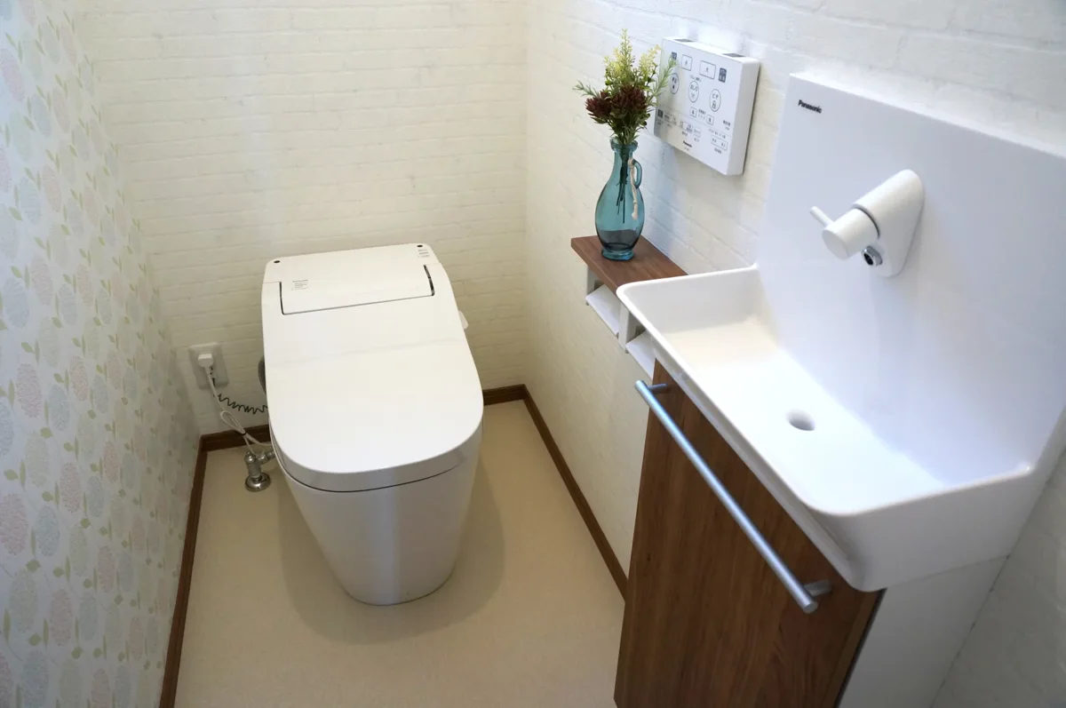 トイレと手洗いの施工写真